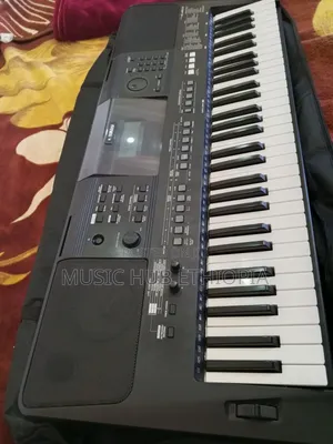 Yamaha PSR-E443 Portable Keyboard