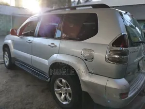 Toyota Land Cruiser Prado 2007 Silver