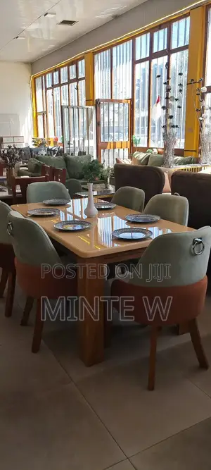 እብድ እብድ ያሉ Dining Tableዎችን ሲፈልጉ Hello ይበሉን እንደቤተሰብ ሰርተን እንደቤተሰብ ይወስዳሉ