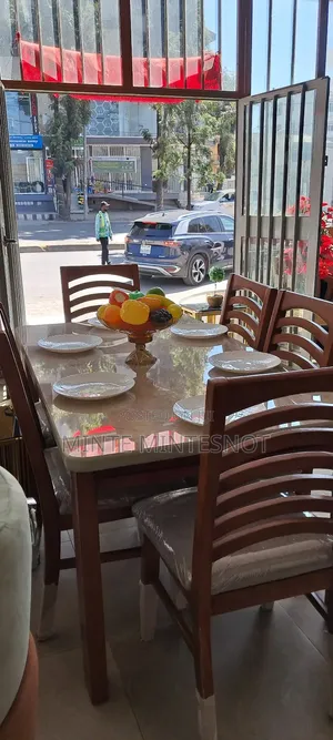 እብድ እብድ ያሉ Dining Tableዎችን ሲፈልጉ Hello ይበሉን እንደቤተሰብ ሰርተን እንደቤተሰብ ይወስዳሉ