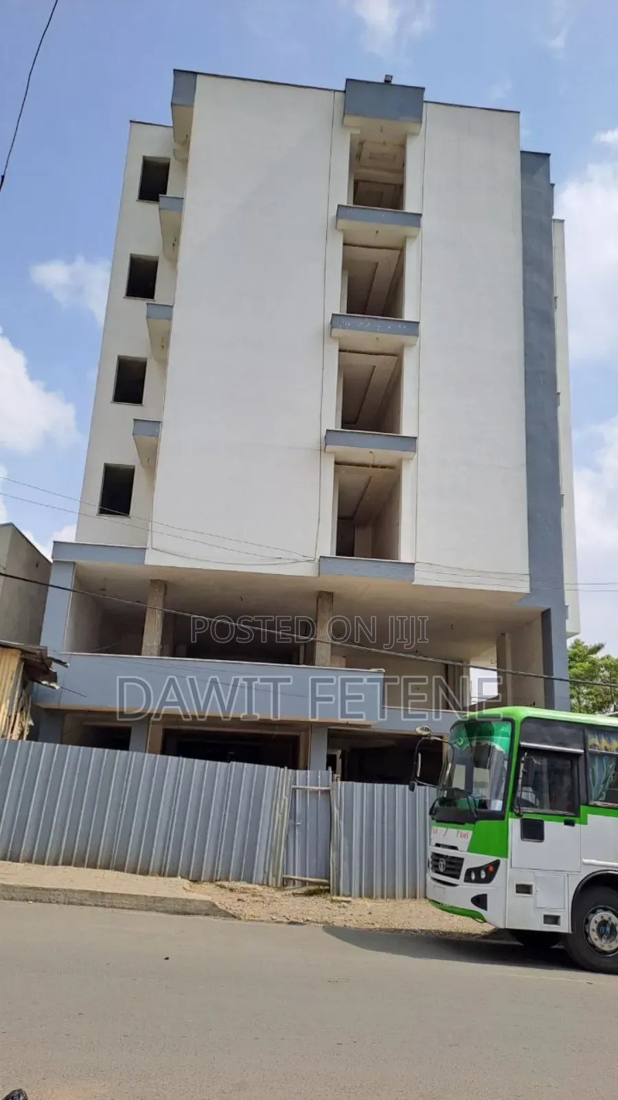 በመሀል ከተማ G+5 ህንፃ