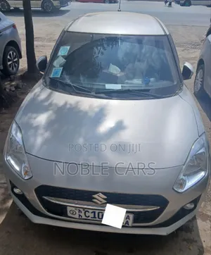 Suzuki Swift 2022 Silver