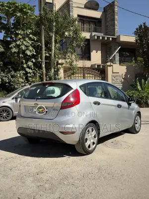 Ford Fiesta SE Hatchback 2012 Silver