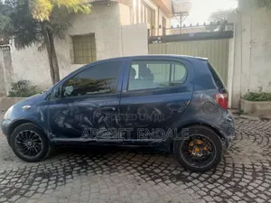 Toyota Yaris 1.5 2000 Blue