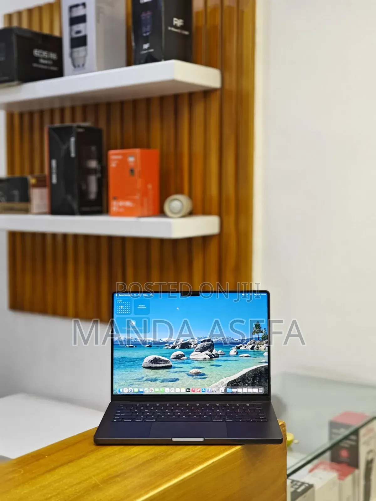 New Laptop Apple MacBook Pro 18GB Apple M3 SSD 512GB