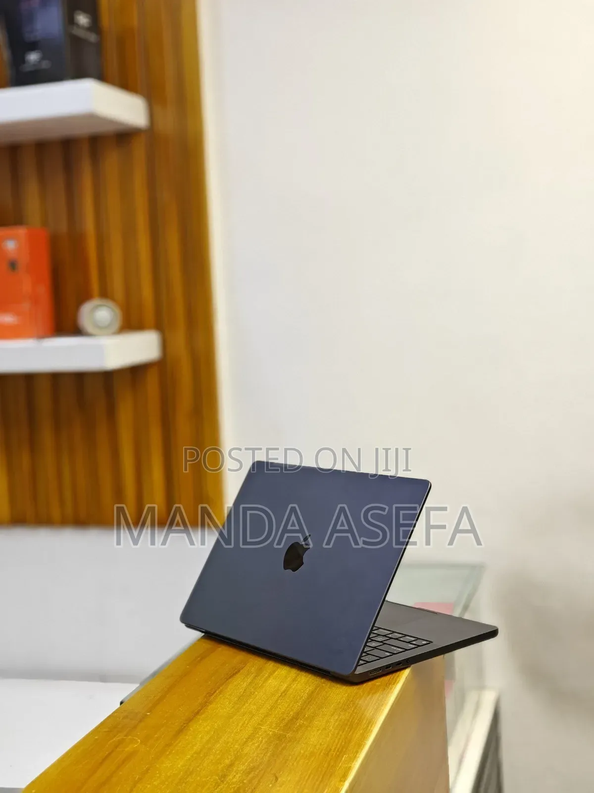 New Laptop Apple MacBook Pro 18GB Apple M3 SSD 512GB