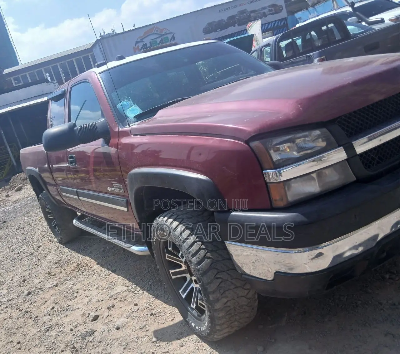 Chevrolet Silverado 2005 Red