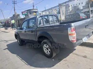 Mazda BT-50 2009 Gray