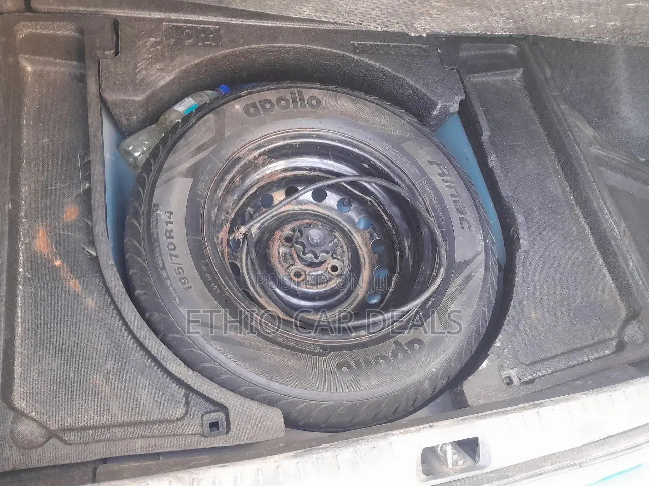 Toyota Yaris Base Sedan 4dr 2011 Blue