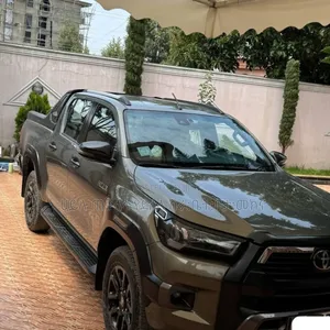 Toyota Hilux 2022 Teal