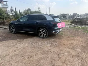 Volkswagen ID.6 2022 Gray