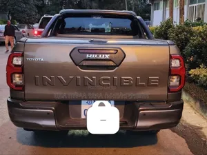 Toyota Hilux 2022 Pearl