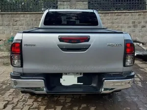Toyota Hilux 2020 Silver