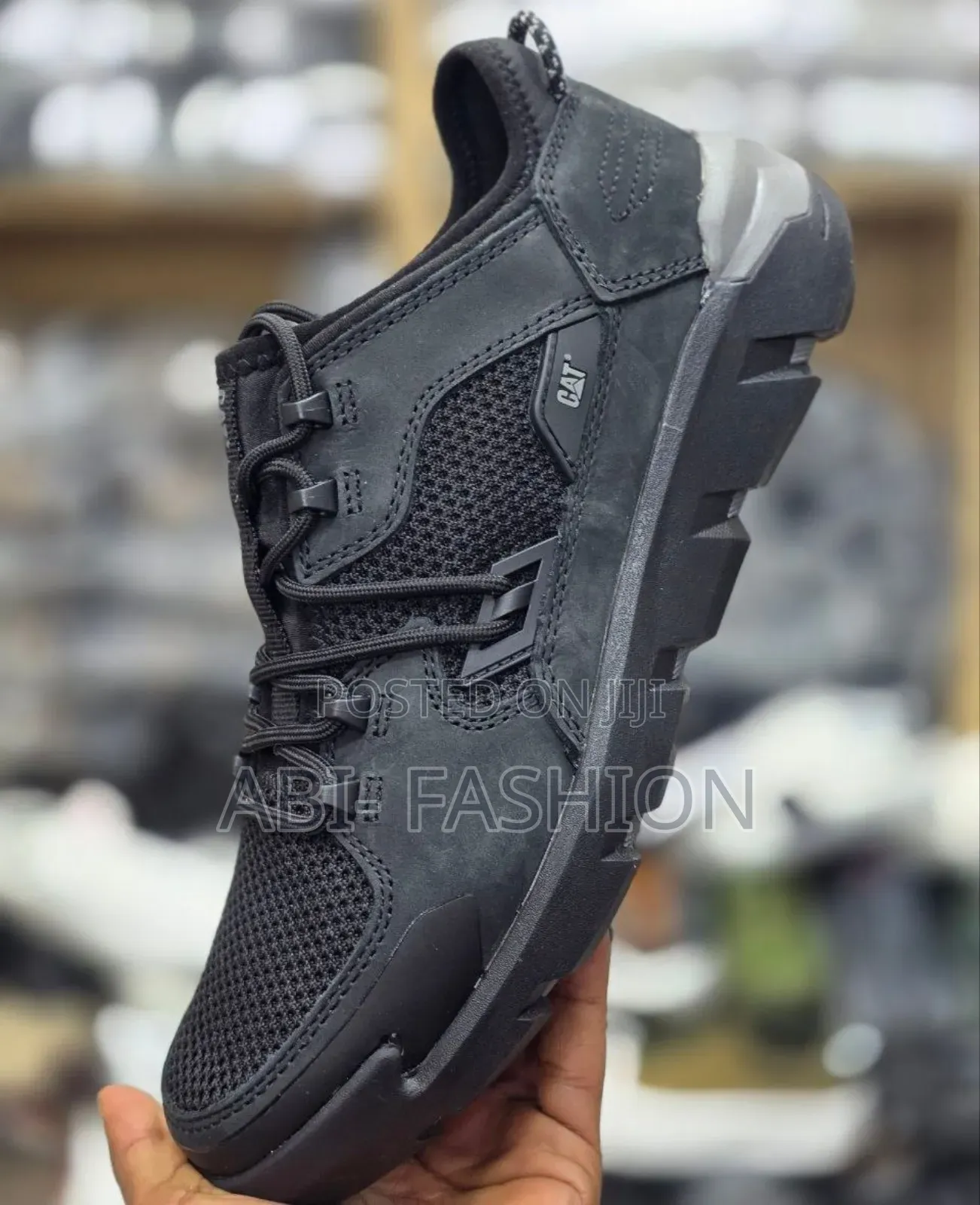 Caterpillar Triple Black