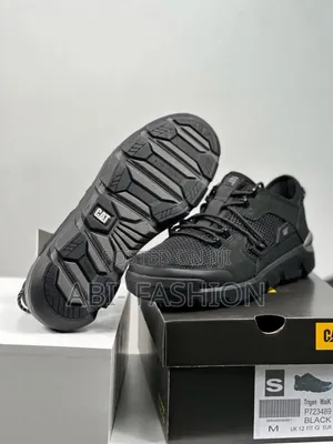 Caterpillar Triple Black