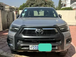 Toyota Hilux 2021 Off white