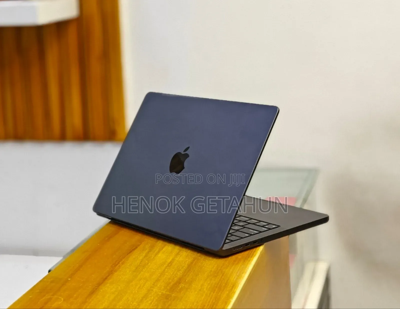 New Apple MacBook Pro 2023 M3 14-Inch 18GB Apple M3 Pro SSD 512GB