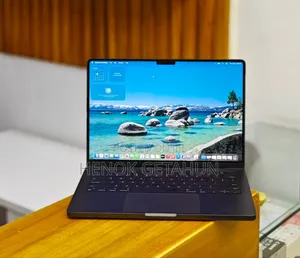 New Apple MacBook Pro 2023 M3 14-Inch 18GB Apple M3 Pro SSD 512GB