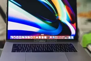 New Laptop Apple MacBook Pro 32GB Intel Core I9 SSD 512GB
