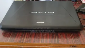 Laptop Medion 16GB Intel Core I7 HDD+SSD 1T