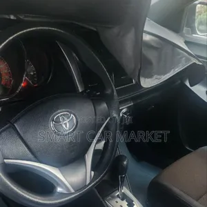 Toyota Yaris 2014 Burgundy