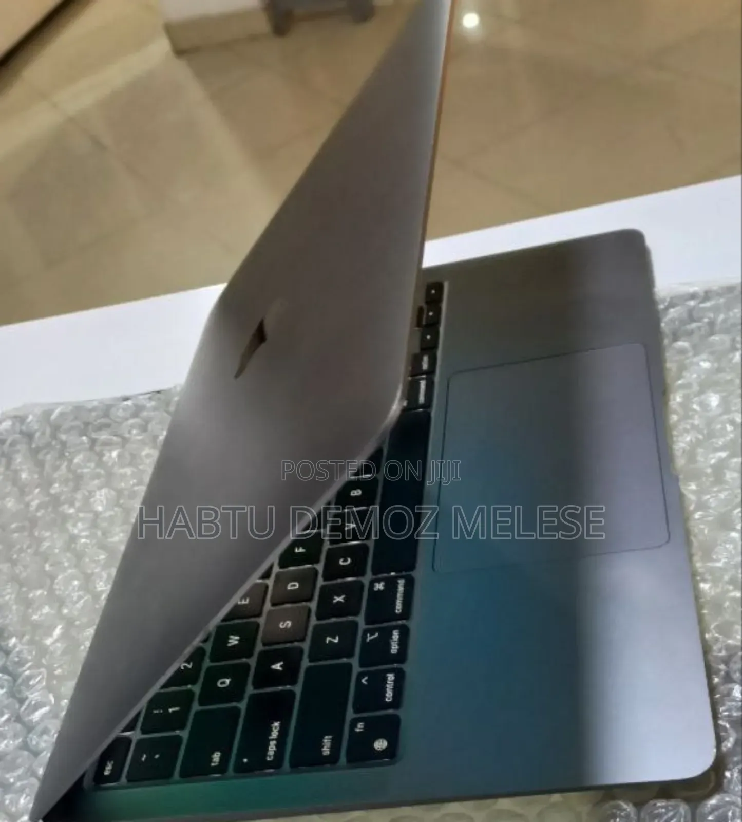 New Laptop Apple MacBook Air 2020 M1 8GB Intel Core I5 SSD 256GB