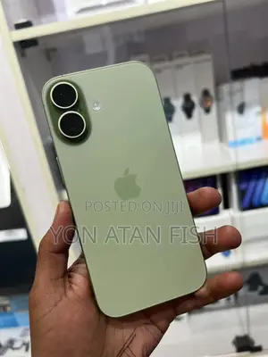 New Apple iPhone 17 256 GB Green