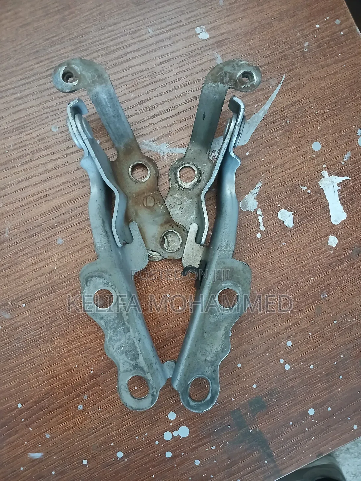 ኮሮላ ኮፈን ማጠፊያ