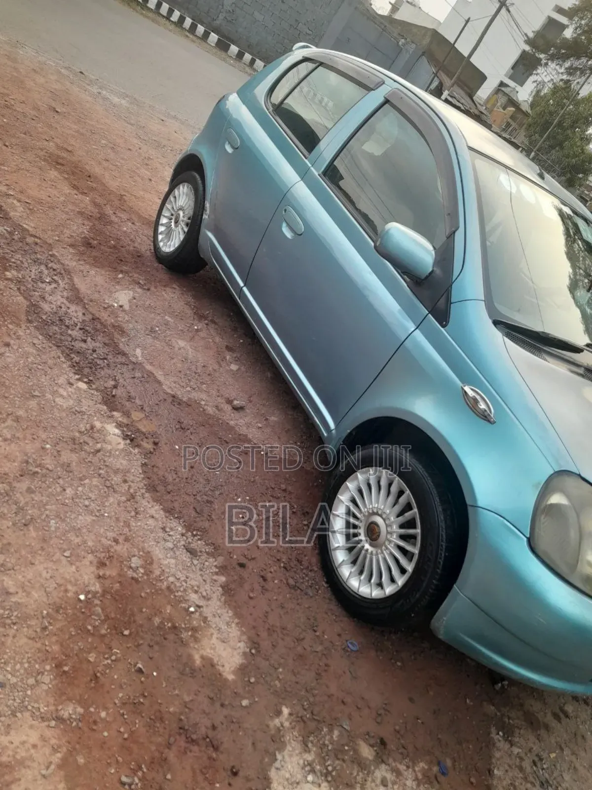 Toyota Vitz 2001 Blue