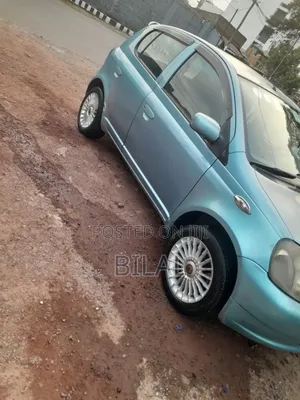 Toyota Vitz 2001 Blue