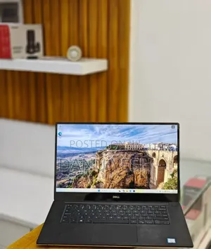 New Laptop Dell XPS 15 16GB Intel Core I7 SSD 256GB