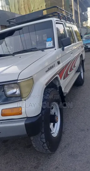 Toyota Land Cruiser 1994 White