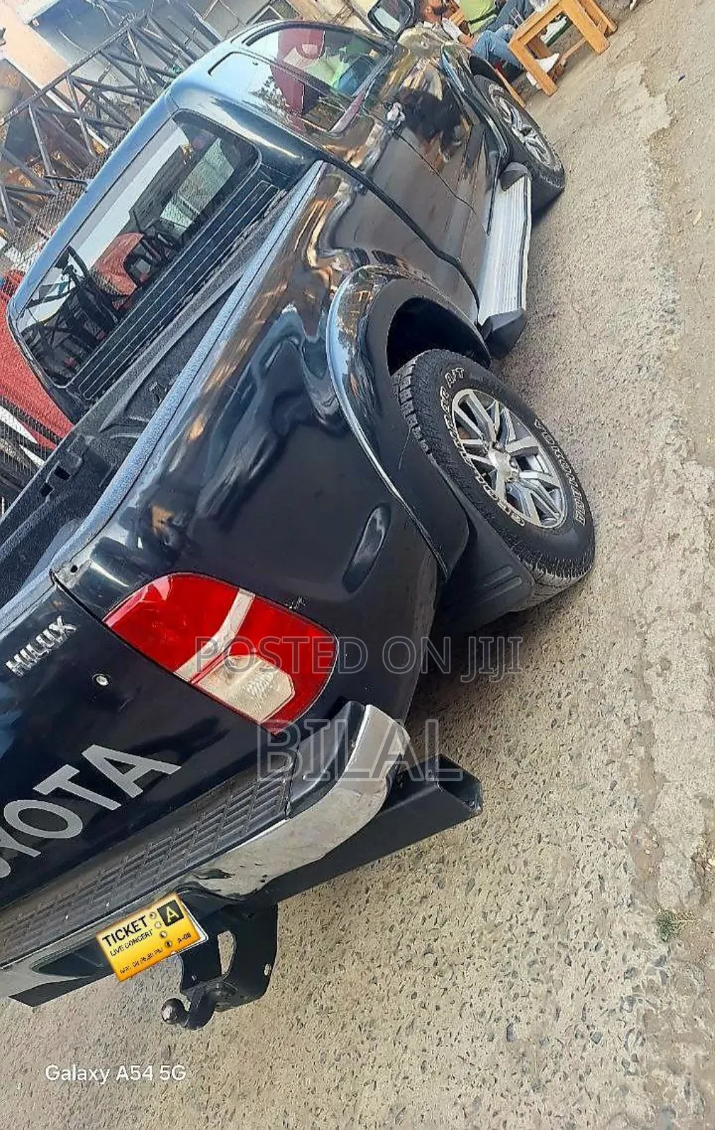 Toyota Hilux 2013 Black