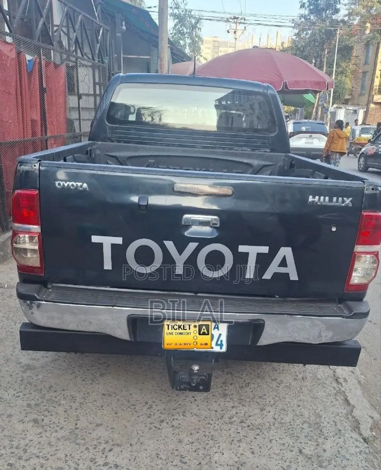 Toyota Hilux 2013 Black