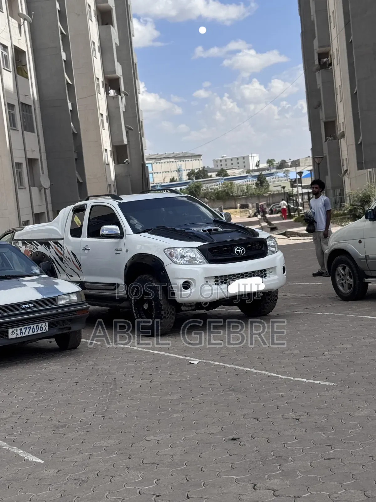 Toyota Hilux 2.5 D-4D 4X4 SRX 2011 White