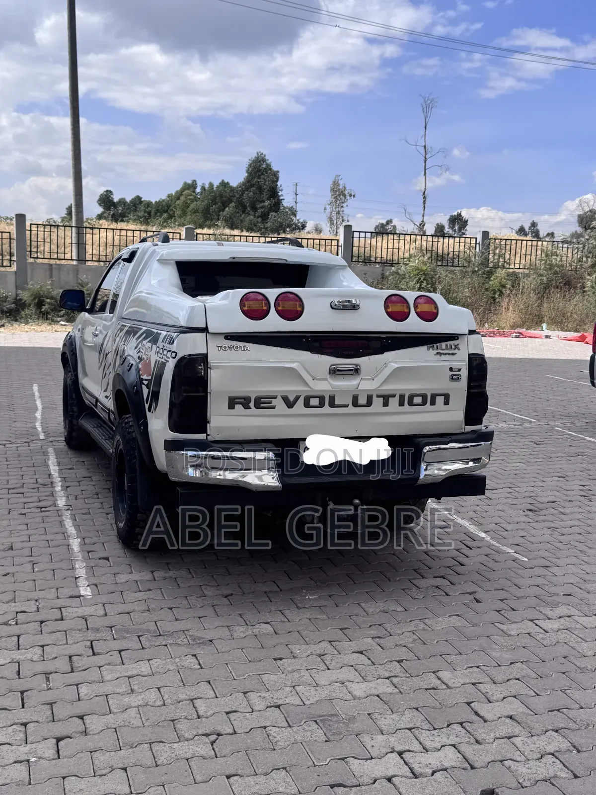 Toyota Hilux 2.5 D-4D 4X4 SRX 2011 White