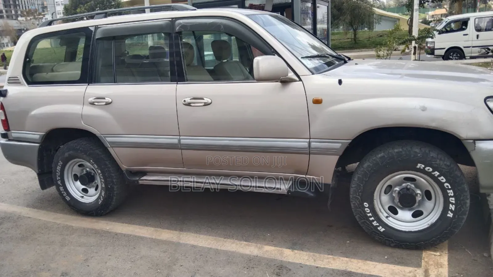 Toyota Land Cruiser 2004 Gold