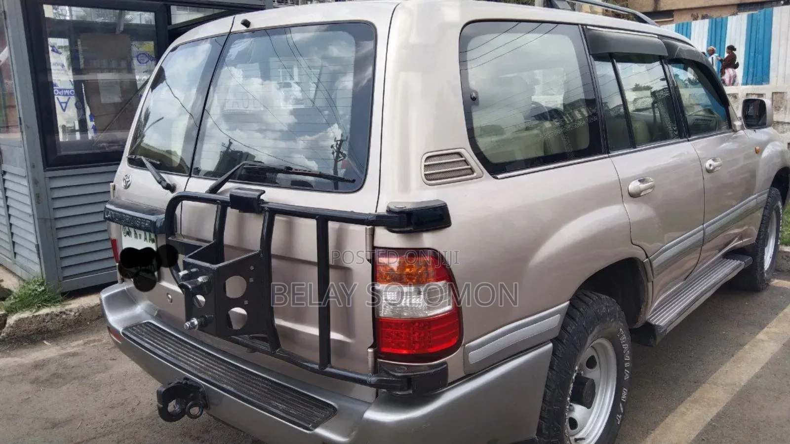 Toyota Land Cruiser 2004 Gold