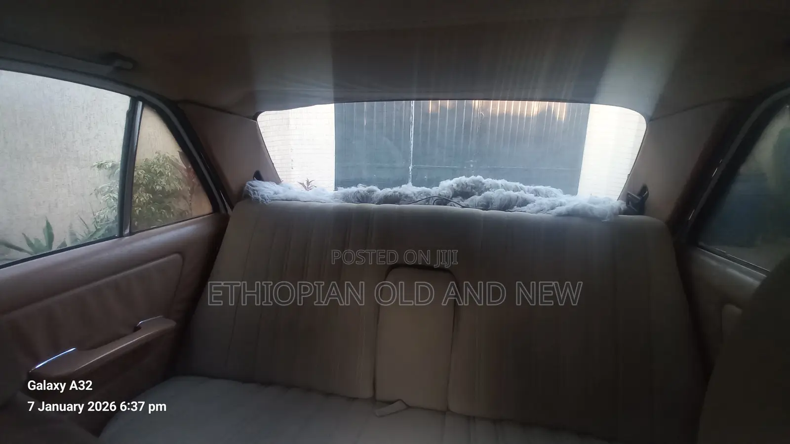 Mercedes-Benz 200 1982 White