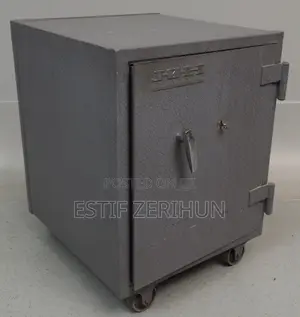 Safe Cash Box