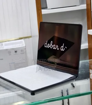 New Laptop Apple MacBook Air 2025 M4 13-Inch 16GB Apple M4 SSD 256GB