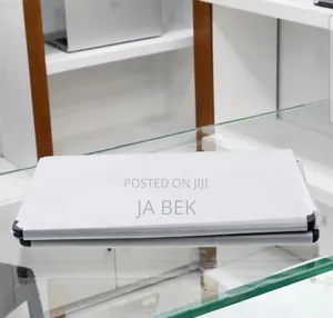 New Laptop Apple MacBook Air 2025 M4 13-Inch 16GB Apple M4 SSD 256GB