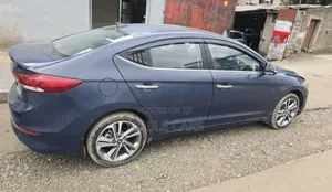 Hyundai Avante 2017 Blue