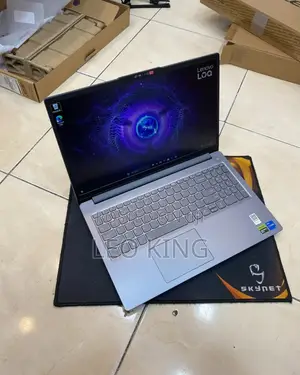 New Laptop Lenovo LOQ 15IRH8 8GB Intel Core I5 SSD 512GB