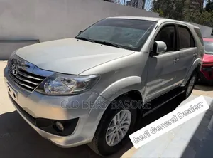 Toyota Fortuner 2013 Silver