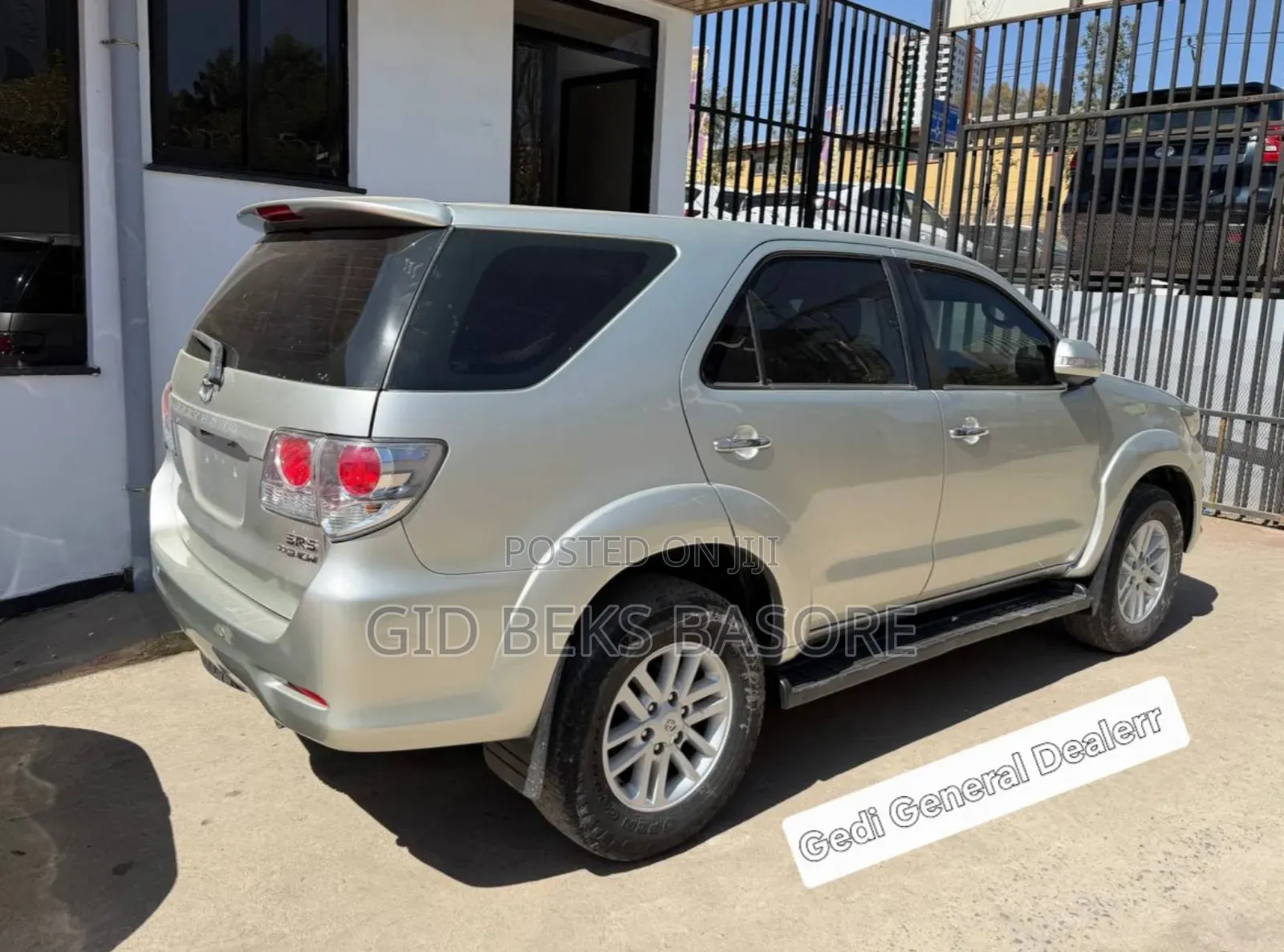 Toyota Fortuner 2013 Silver