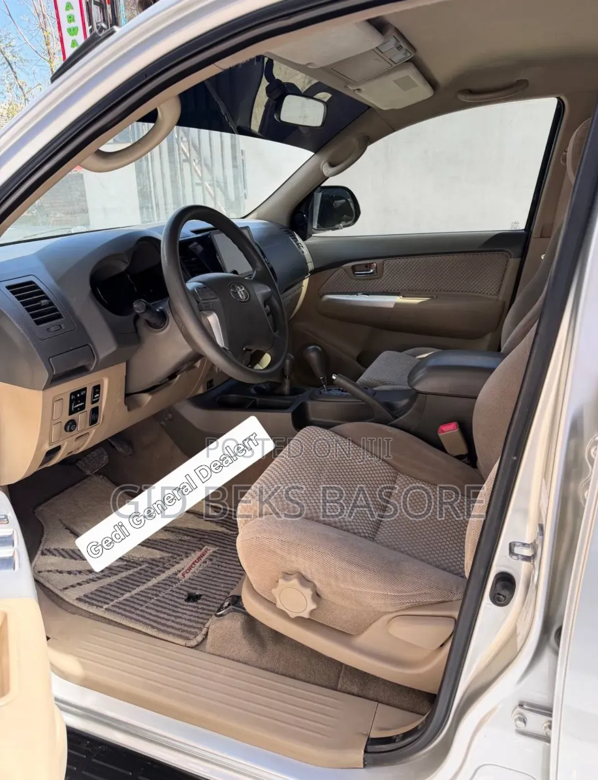 Toyota Fortuner 2013 Silver