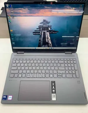 New Laptop Lenovo Yoga 7i 16GB Intel Core Ultra 7 SSD 1T