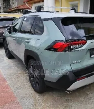 Toyota RAV4 2023 Green