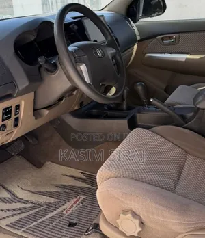 Toyota Fortuner 3.0 D RWD 2013 Silver